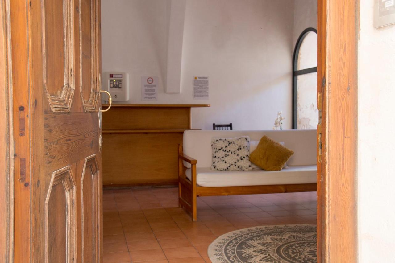 Grupoandria El Claustre De Ciutadella - Hospederia Vandrarhem Exteriör bild