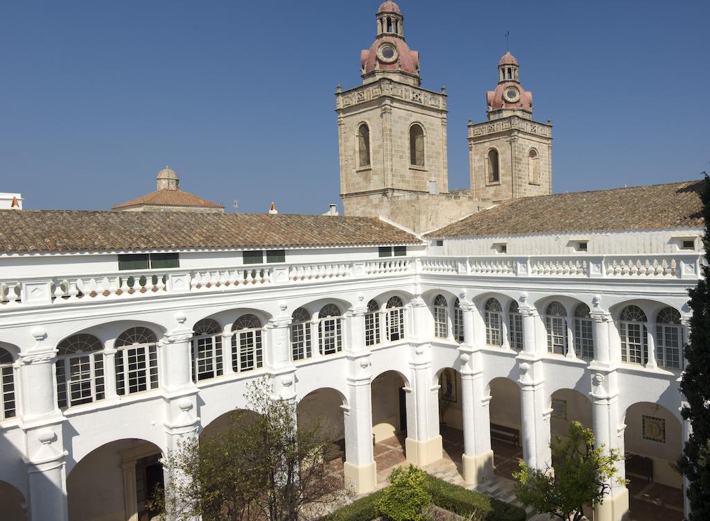 Grupoandria El Claustre De Ciutadella - Hospederia Vandrarhem Exteriör bild